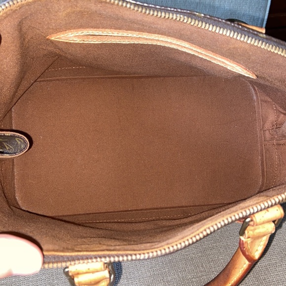 Louis Vuitton alma - Picture 9 of 16